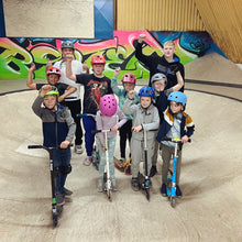 Load image into Gallery viewer, Hlaupahjólanámskeið fyrir 6 ára og eldri, 22.-23. Feb